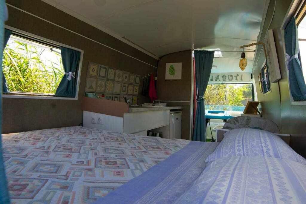 Jabuti Autocaravana Con Porche Y Aparcamiento Cádiz Kültér fotó