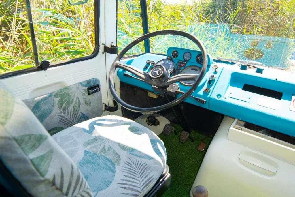 Jabuti Autocaravana Con Porche Y Aparcamiento Cádiz Kültér fotó